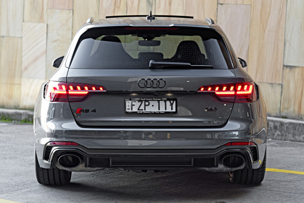 2024 Audi RS 4 B9 Competition SUV image 5