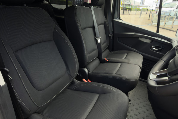 2025 Renault Trafic X82 Crew Lifestyle Van Image 18