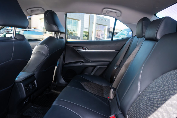 2019 Toyota Camry SX Sedan Image 8