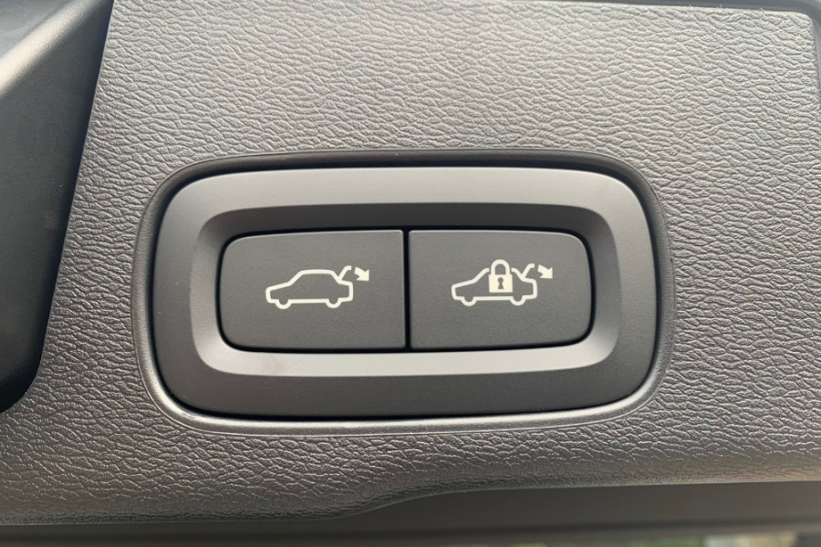 2020 Volvo XC60 UZ D5 R-Design Suv Image 7