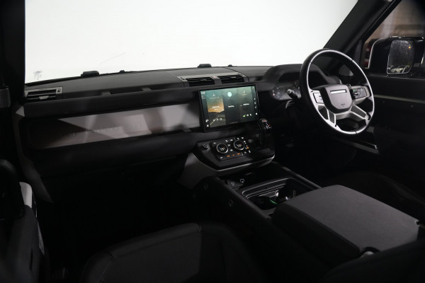2023 Land Rover Defender L663 130 D300 SE SUV Image 12