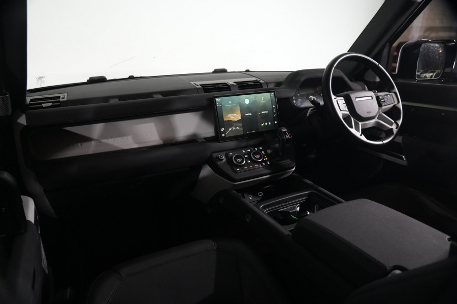 2023 Land Rover Defender L663 130 D300 SE SUV Image 12
