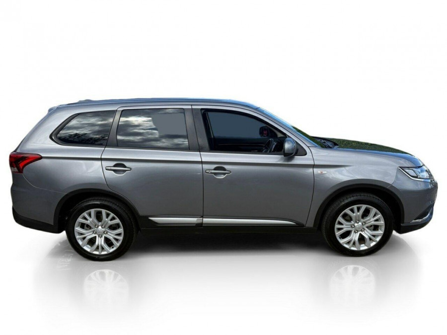 2021 Mitsubishi Outlander ZL ES SUV Image 2