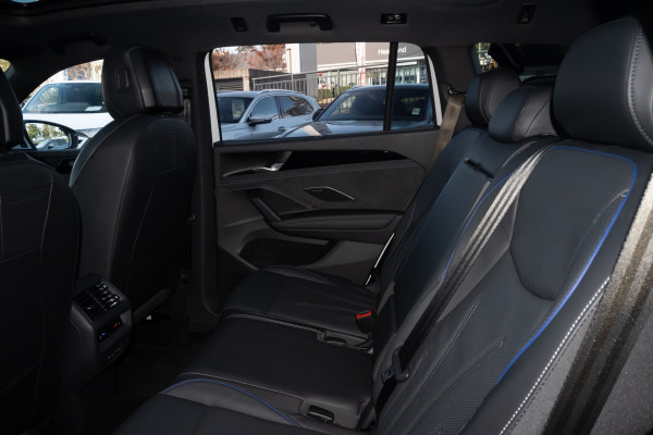 2025 Volkswagen Tayron R4 195TSI R-Line SUV Image 8