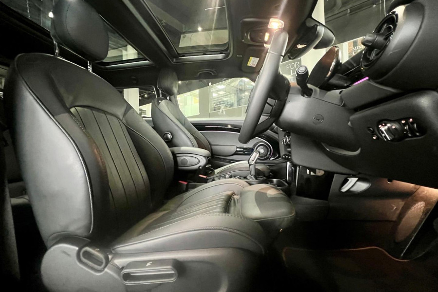 2021 MINI Cooper F56 LCI-2 Cooper SE MINI Yours Hatch
