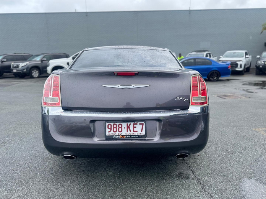 2015 MY14 Chrysler 300 LX C Sedan Image 9