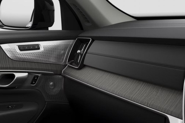 2026 Volvo XC90 L Series Ultra B5 Dark SUV Image 8