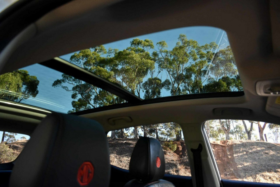 2023 MG ZST S13 Essence SUV Image 6