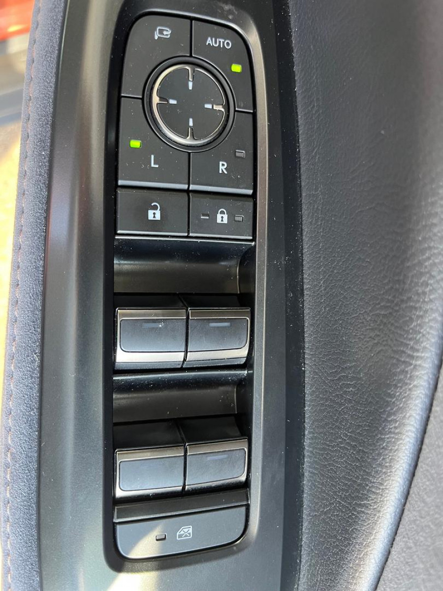 2024 Lexus LBX MAYH10R Sports Luxury SUV Image 19