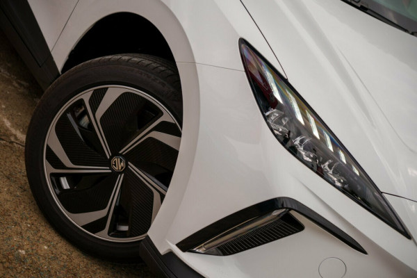 2026 MG MG4 AH4E Essence 64 Hatch Image 6