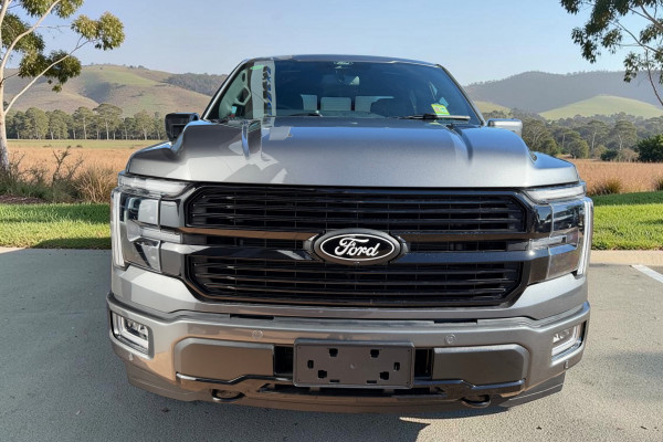 2024 Ford F-150  Platinum Dual Cab Image 2