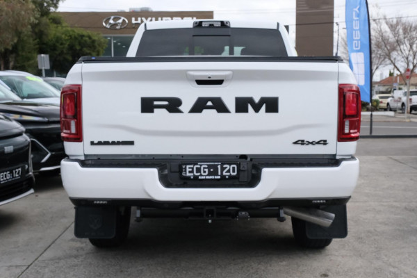 2026 Ram 2500 DJ Laramie Ute Image 3