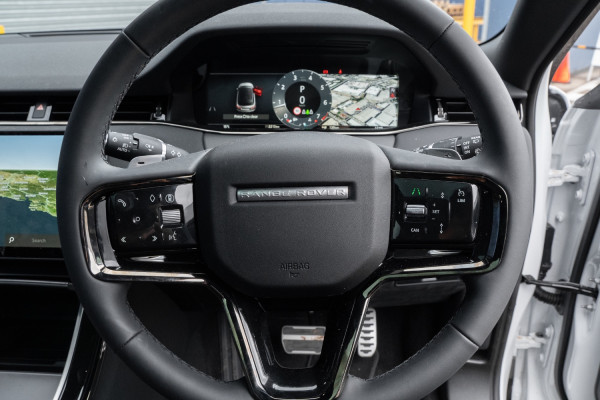 2026 Land Rover Range Rover Evoque L551 P250 Dynamic SE SUV image 13