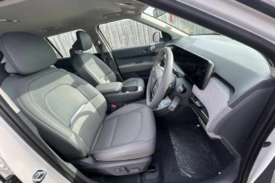 2025 Kia EV3 SV Earth SUV Image 16