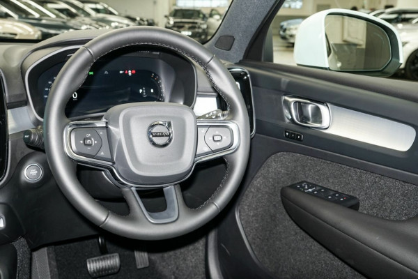 2025 MY26 Volvo XC40 XZ Plus B4 SUV Image 6