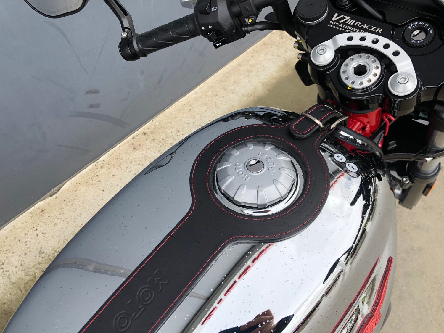 2020 Moto Guzzi V7 Racer III 10th Ann Motorcycle Image 11