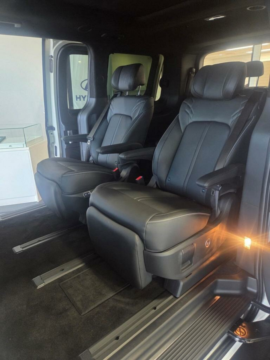 2026 MY27 Hyundai Staria US4.V4 Lounge Wagon Image 7