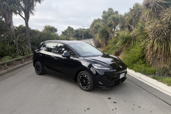 2026 MG MG4 AH4E Essence 64 Hatch