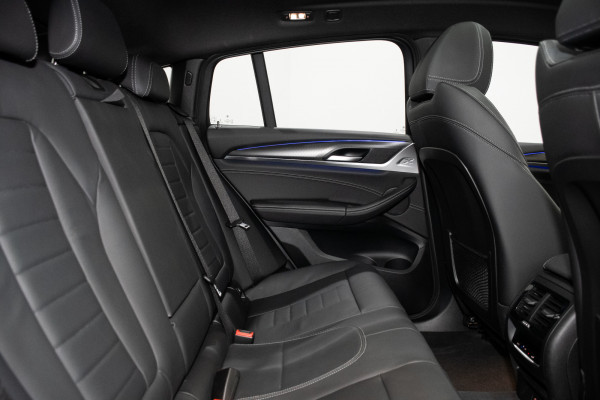 2023 BMW X4 xDrive30i M Sport SUV image 3