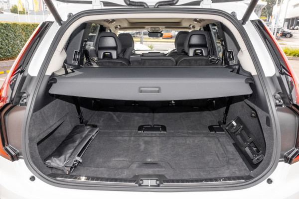 2026 Volvo XC90 L Series Plus B5 Bright SUV Image 20