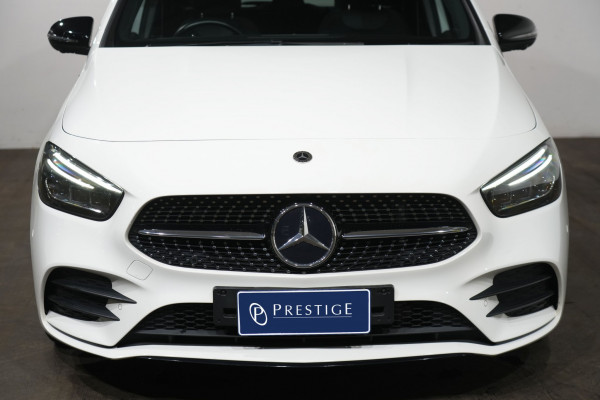 2021 Mercedes-Benz B180 Hatch image 3