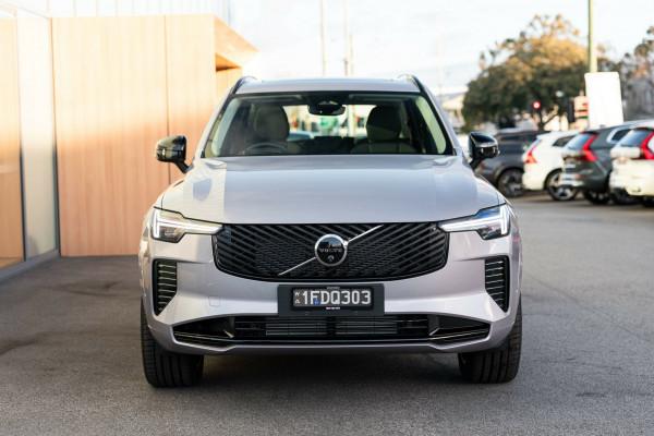 2025 MY26 Volvo XC90 L Series Plus T8 Plug-in Hybrid Dark SUV Image 8