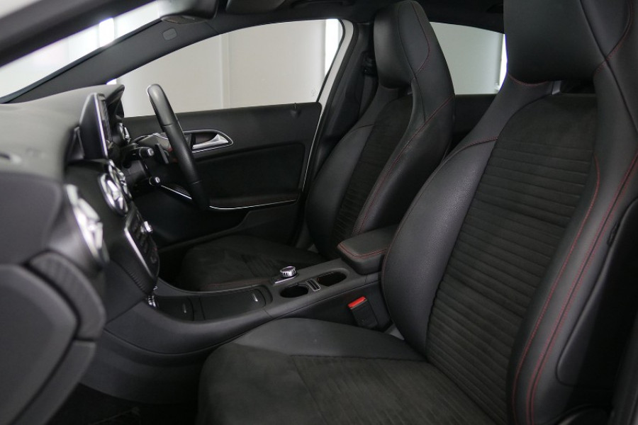 2015 MY06 Mercedes-Benz A-class W176 806MY A200 Hatchback Image 8