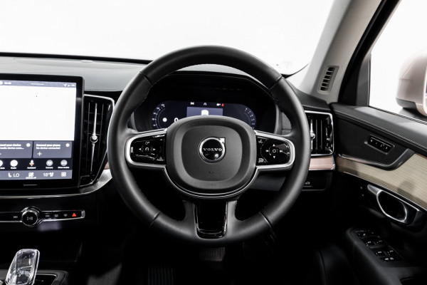 2025 Volvo XC90 L Series B5 Plus 2.0Pmht SUV Image 16