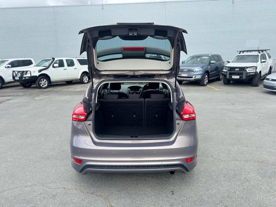 2016 Ford Focus LZ Sport Hatch Image 14