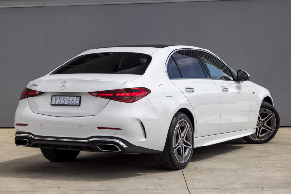 2025 Mercedes-Benz C-Class W206 C350 e Sedan image 3