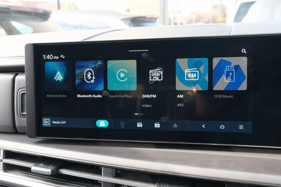 2025 Hyundai Santa Fe MX5.V1 Hybrid SUV Image 16