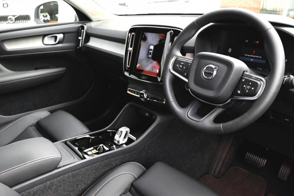 2026 Volvo XC40 XZ Ultra B4 Bright SUV Image 5