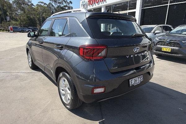 2019 Hyundai Venue QX Active SUV Image 7