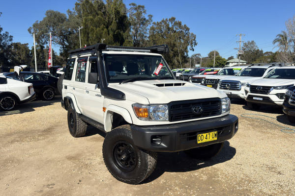 2023 Toyota LandCruiser VDJ76R WorkMate SUV Image 1