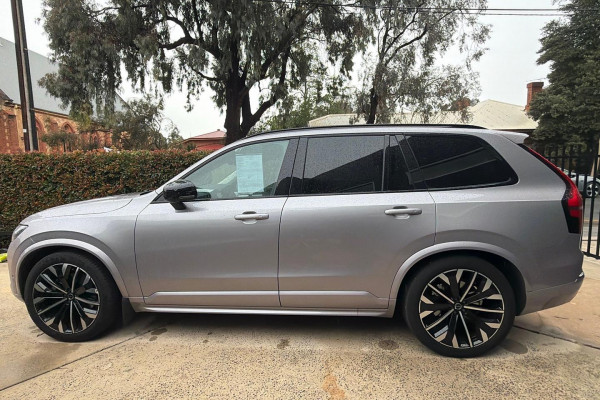 2025 MY26 Volvo XC90 L Series Ultra B5 Dark SUV Image 3