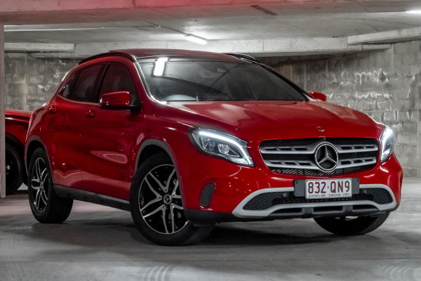 Mercedes-Benz GLA-Class GLA180 X156