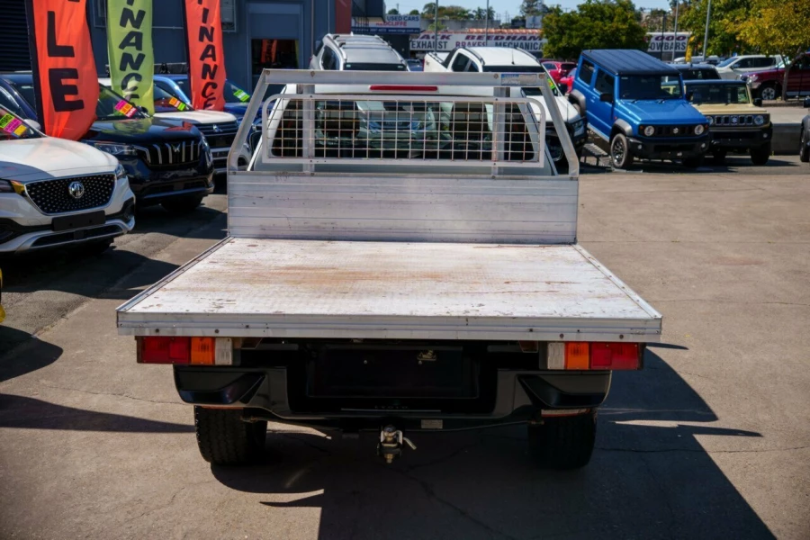 2020 MY21 Isuzu D-MAX RG SX Cab Chassis Image 3