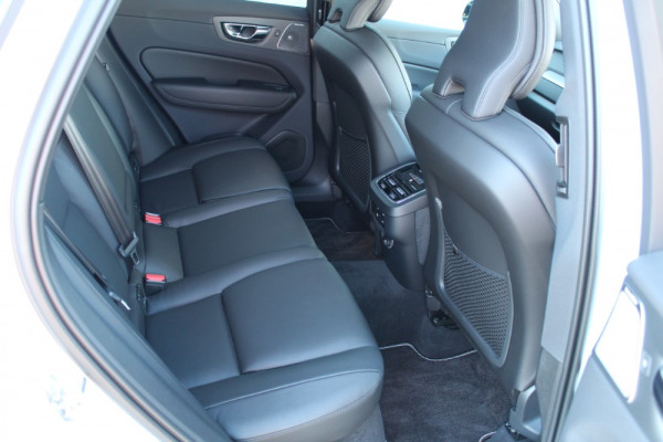 2019 MY20 Volvo XC60 UZ D5 R-Design Suv