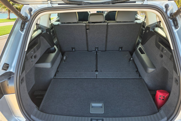 2025 Volkswagen Tayron R4 110TSI Life SUV Image 7