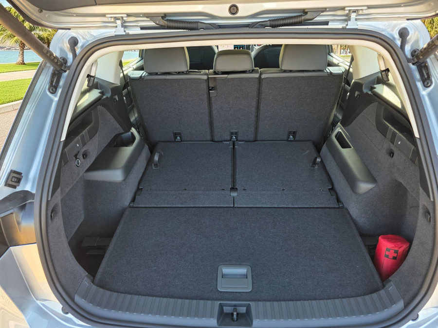 2025 Volkswagen Tayron R4 110TSI Life SUV Image 7