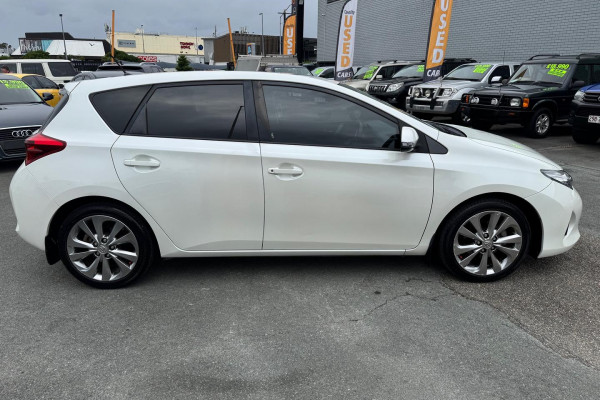 2014 Toyota Corolla ZRE182R Levin SX Hatch Image 5
