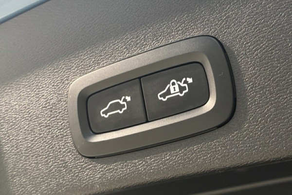2023 MY24 Volvo XC40 XZ Recharge Pure Electric SUV Image 10