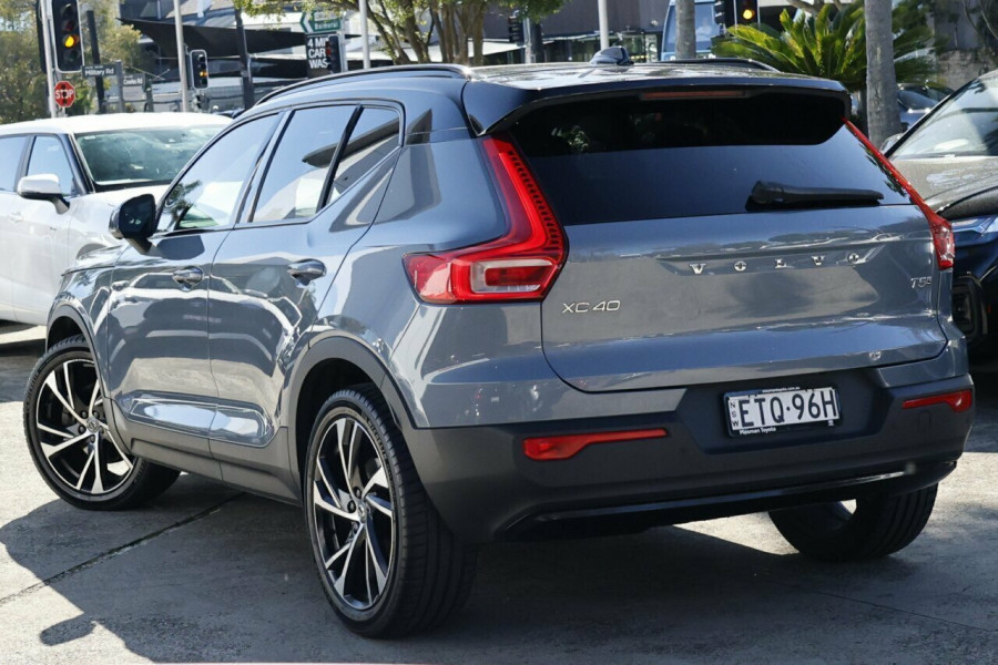 2022 Volvo XC40 XZ T5 R-Design SUV Image 3