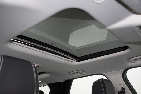 2023 Land Rover Discovery Series 5 D300 S SUV Image 5