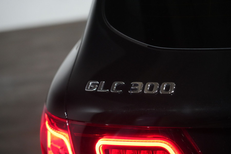 2020 Mercedes-Benz GLC-Class GLC300 SUV Image 9