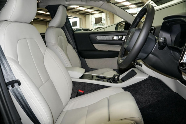 2025 MY26 Volvo XC40 XZ Plus B4 SUV Image 8