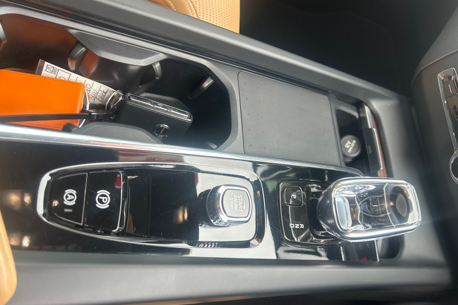 2021 MY22 Volvo XC60 UZ B5 Inscription SUV Image 27
