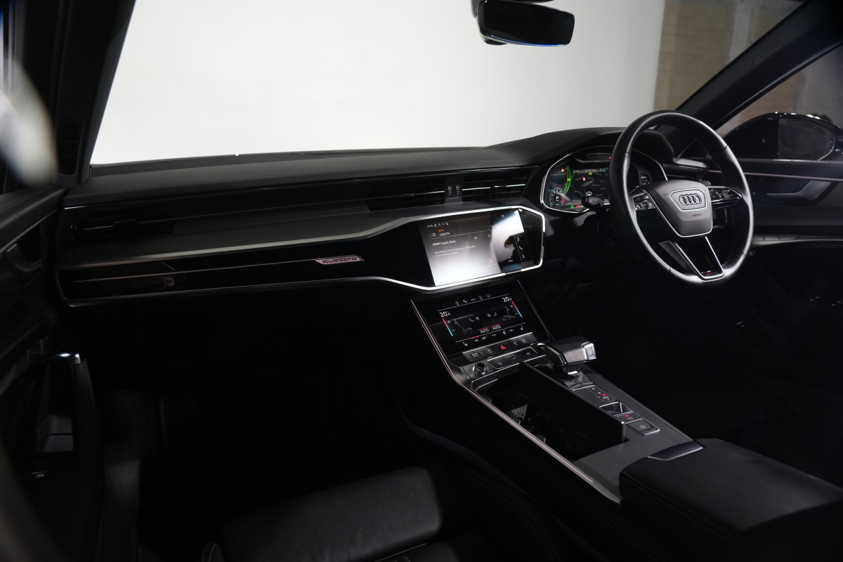 2021 Audi A6 55 TFSI S line Sedan