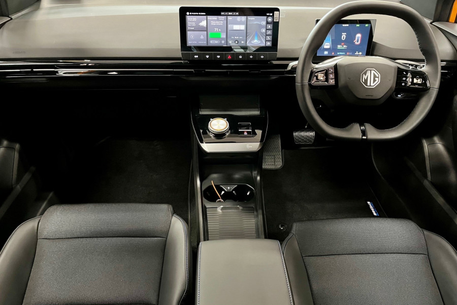 2023 MG MG4 Essence Long range (530km) Hatch Image 14