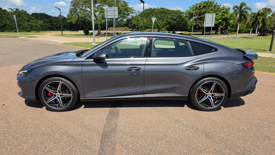 2025 MG MG7  Essence Sedan Image 9